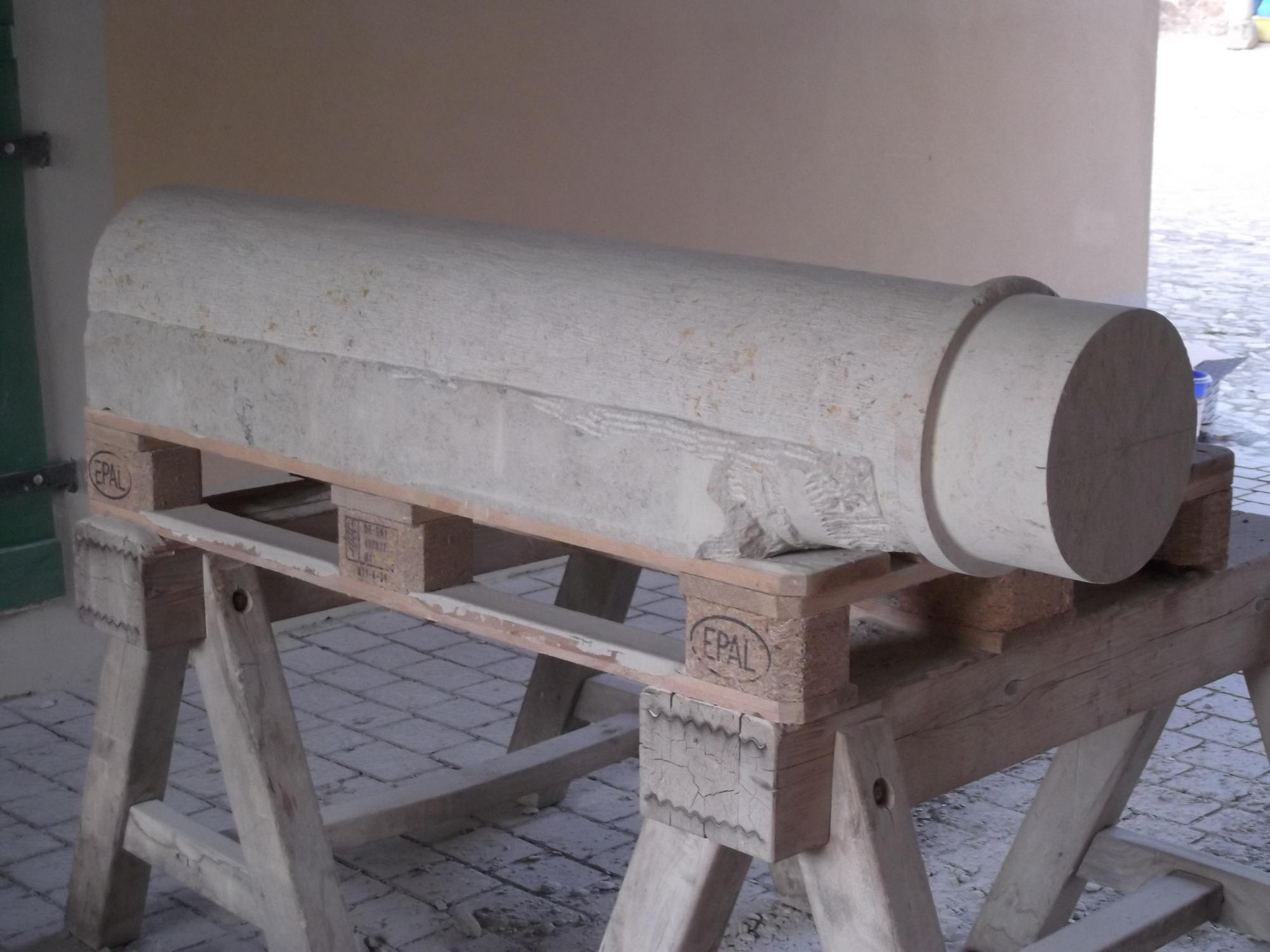 Herstellung und Einbau einer Sandsteinsäule Herstellung